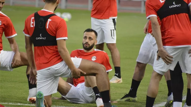 تدريبات بدنية للاعبى المنتخب الأول فى معسكر برج العرب.. شاهد