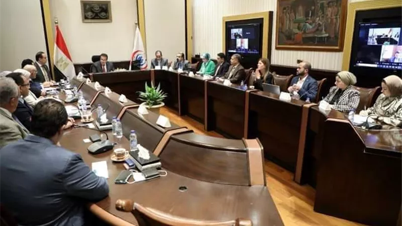 وزير الصحة يعقد اجتماعًا لمناقشة التعاون بين القطاعين الحكومي والخاص