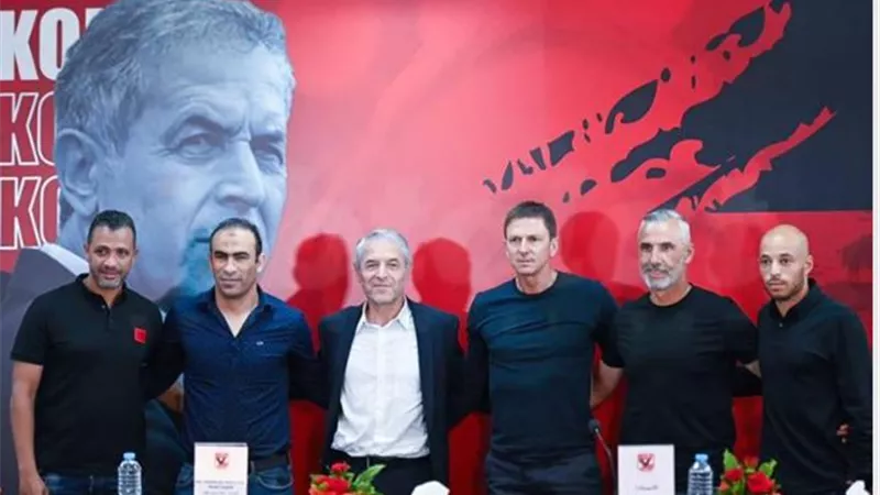 عبد الحفيظ: صفقات الأهلى الجديدة فى يد الجهاز الفنى الجديد