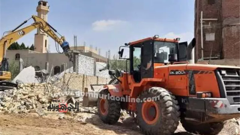 تنفيذ 46 قرار لإزالة تعديات علي 4235 مترا مربعا بحي الجناين بالسويس