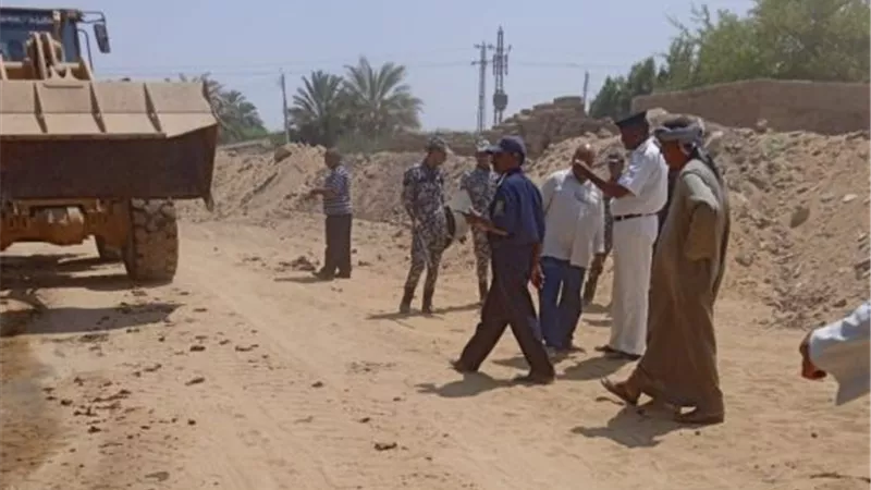 إزالة ٤ حالات تعدى على الأراضى بإسنا جنوب الأقصر