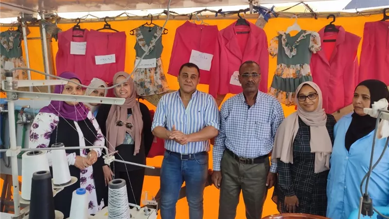 القوى العاملة: انتهاء دورة تدريبية على مهنة التفصيل بالبحر الاحمر