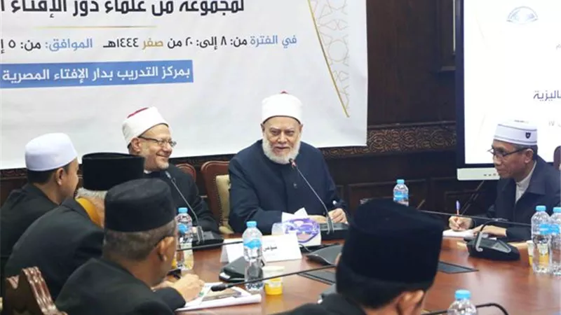 د. علي جمعه يلقي محاضرة ضمن برنامج الإفتاء التدريبي لعلماء ماليزيا