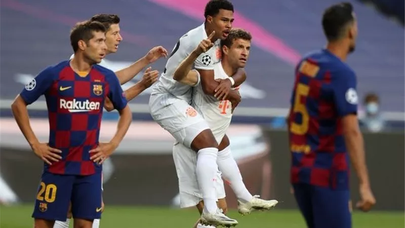 نجم بايرن ميونخ يتعرض للسرقة بعد الفوز على برشلونة فى دورى الأبطال