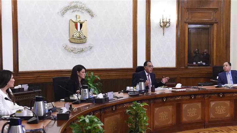 رئيس الوزراء يستعرض الأجندة المبدئية المُقترحة ومحاور المؤتمرالاقتصادي