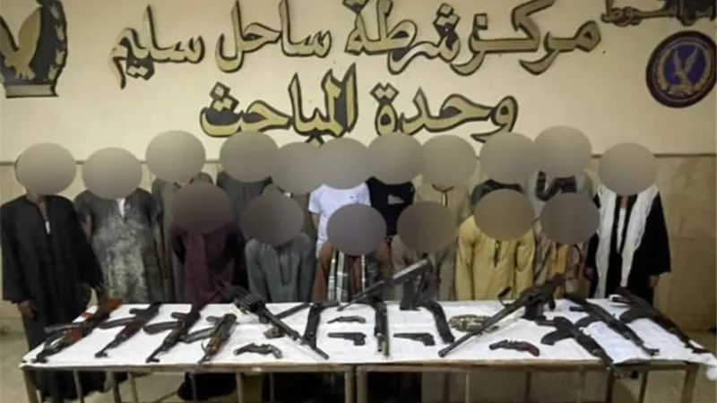 القبض على 17 شخصا من تجار الكيف والسلاح بأسيوط