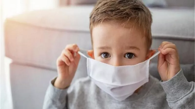 5 خطوات عليك اتباعها اذا أصيب طفلك بكورونا