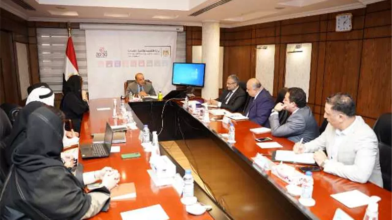 مصر والإمارات تبحثان تعزيز التعاون في التحديث الحكومي وتطوير الخدمات