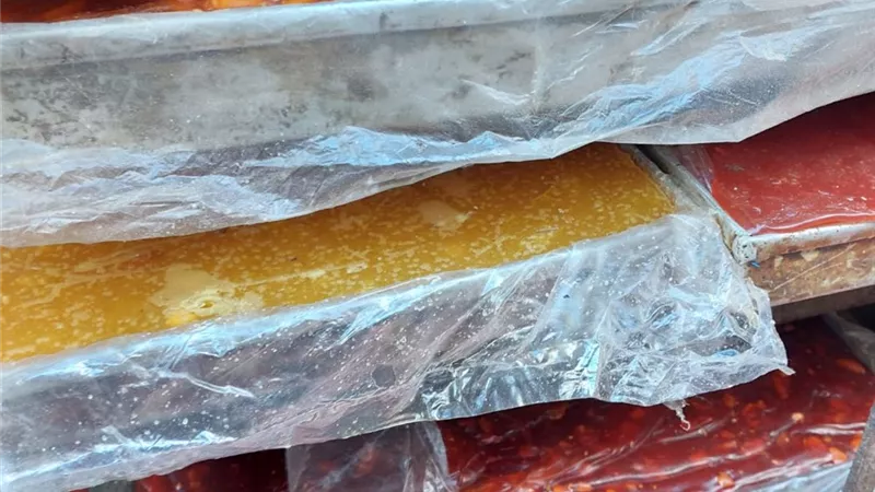 ضبط كميات من السلع منتهية الصلاحية في حملة لجهاز المستهلك بكفر الشيخ