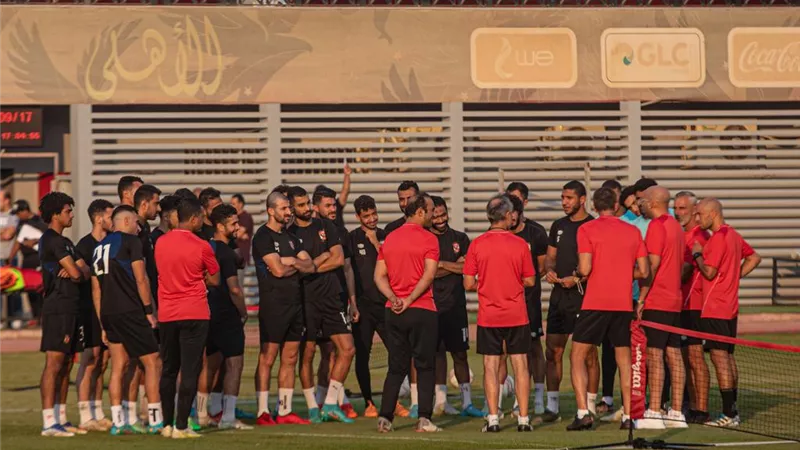 مران الأهلي.. كولر يجتمع باللاعبين قبل انطلاق التدريبات