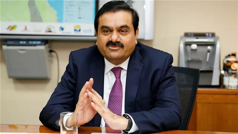 ملياردير هندي يطيح بجيف بيزوس.. ويصبح ثاني أغنياء العالم