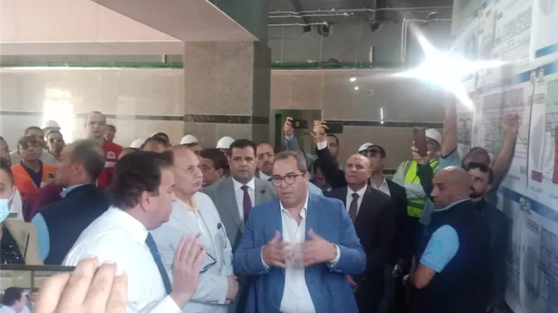 وزير الصحة ومحافظ أسيوط يتفقدان مشروع إنشاء مستشفى منفلوط النموذجي