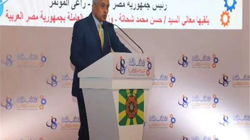 السيسي:التحديات الراهنة تفرض علينا الإسراع نحو 