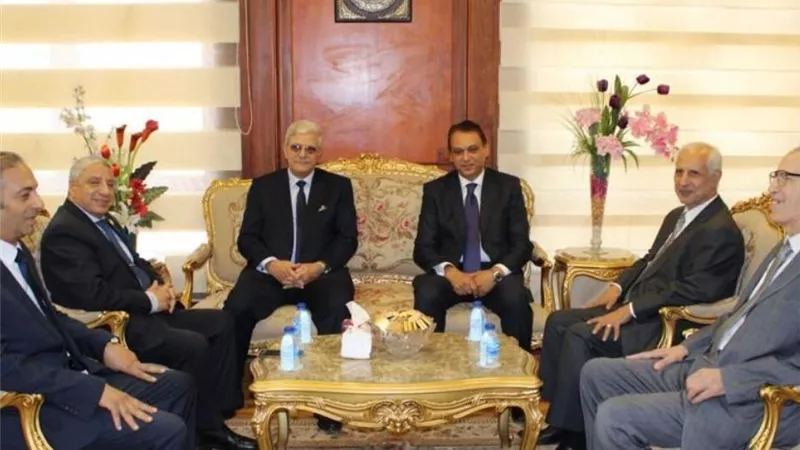 وزير الدولة لشئون المجالس النيابية يهنئ رئيس النيابة الإدارية