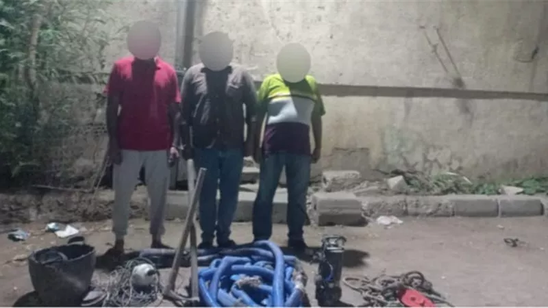 القبض على 3 أشخاص بحثوا عن كنز الفراعنة داخل منزلهم