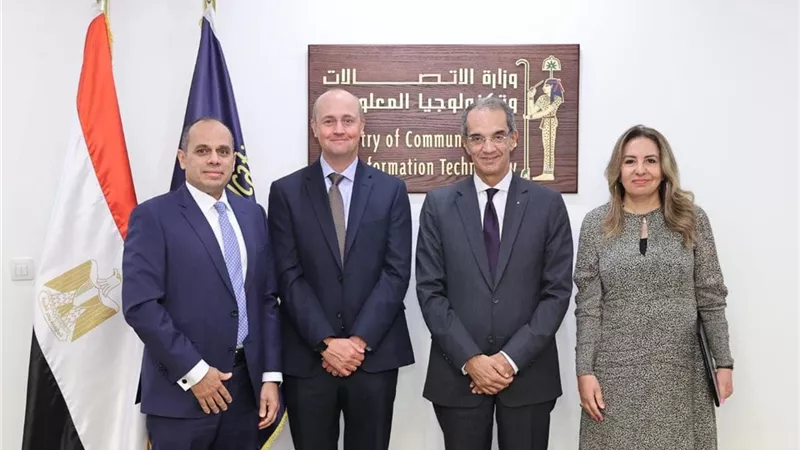 وزير الاتصالات: تكنولوجيا المعلومات جزءاً رئيسياً من حياة المواطنين