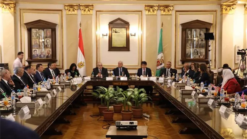عاشور يؤكد أهمية الملكية الفكرية فى دعم المؤسسات الأكاديمية والبحثية