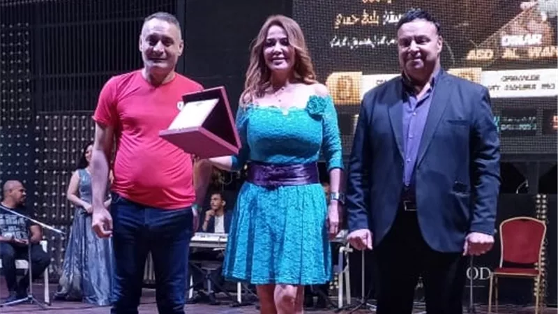 مادلين طبر تشيد بمواهب وجهود مخرج منتدى مصر الدولي لكنوز الإبداع