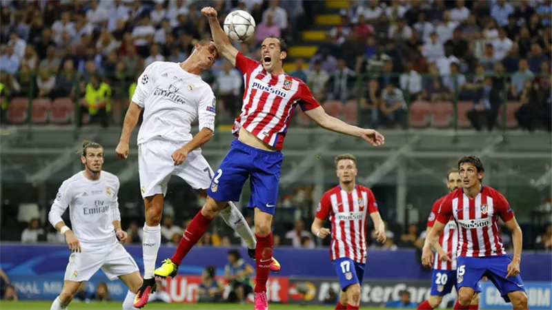 بدء التحقيق فى هتافات جمهور أتليتكو العنصرية ضد لاعب ريال مدريد