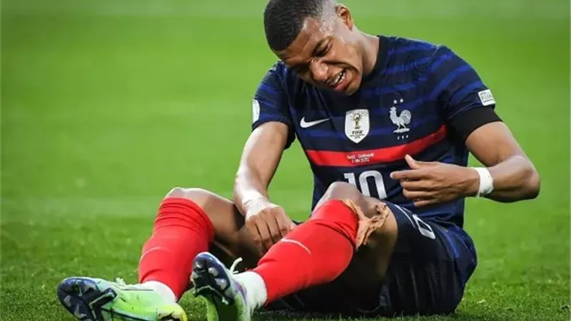 رئيس الاتحاد يتدخل لإنهاء أزمة مبابى مع منتخب فرنسا قبل المونديال