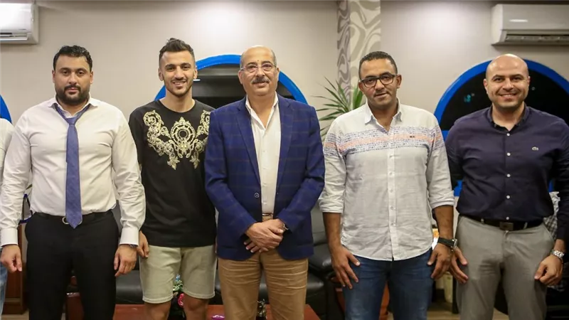 رسميًا.. سموحة يتعاقد مع مدافع المصري السابق ٣ مواسم