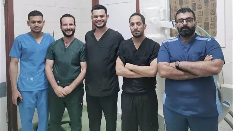 طبيب ينقذ مريض من بتر حتمي بالساق الأيمن إثر إصابته بطلق ناري