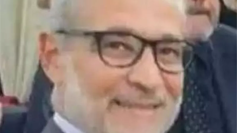 سفير مصر ببوخارست يسلم دعوة من الرئيس السيسي لنظيره الروماني