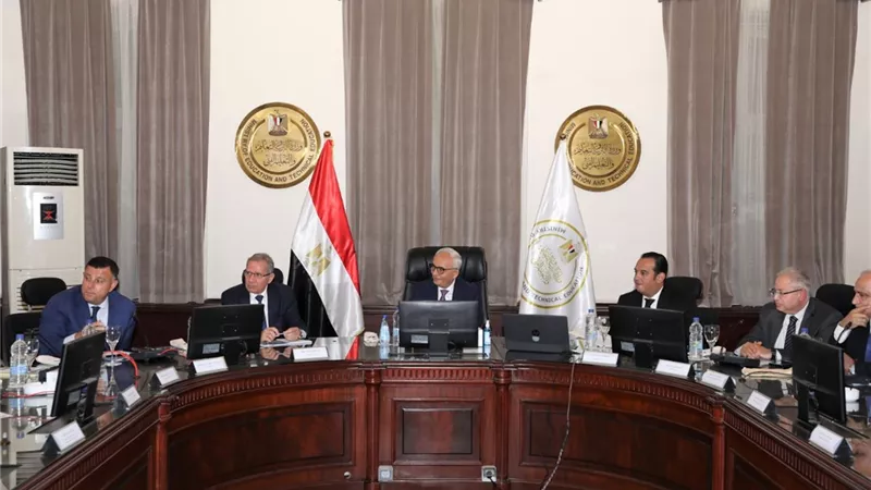 وزير التعليم يكشف ضوابط وآليات تنفيذ اليوم الرياضى بالمدارس أسبوعيًا