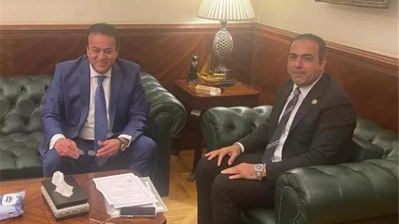 ننشر تفاصيل لقاء رئيس شباب النواب بوزير الصحة