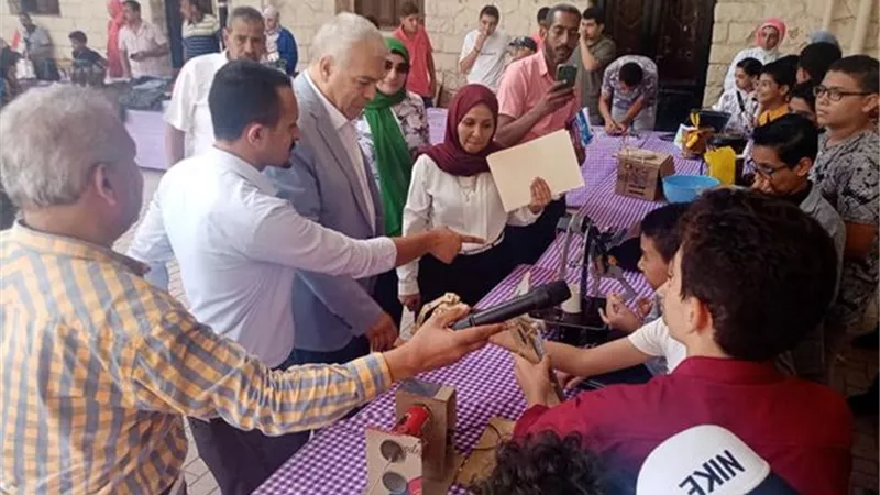 مدير تعليم الإسماعيلية يفتتح معرض المدرسة المنتجة..صور