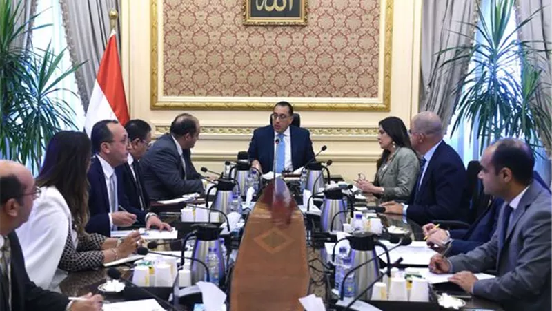 مدبولى: نتطلع للتوصل إلى خريطة طريق واضحة لدفع الصناعة الوطنية