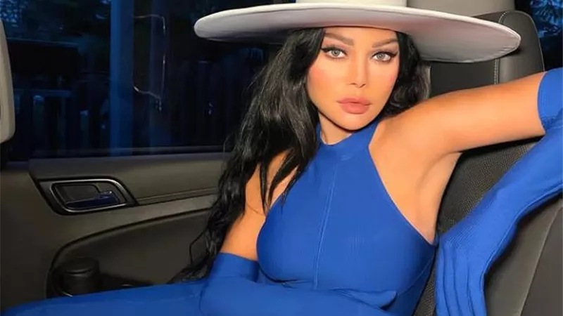 بالأزرق .. هيفاء وهبى تبهر متابعيها بإطلالة ساحرة..صور