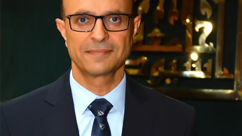 رئيس جامعة أسيوط يقرر صرف مكافأة للعاملين بمناسبة المولد النبوي