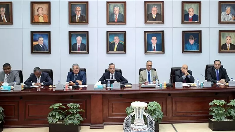 وزير السياحة يلتقي أعضاء مجلس إدارة الاتحاد المصري للغرف السياحية