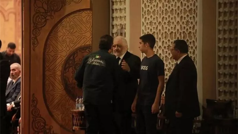 نجوم الفن يقدمون العزاء لخالد زكي في زوجته