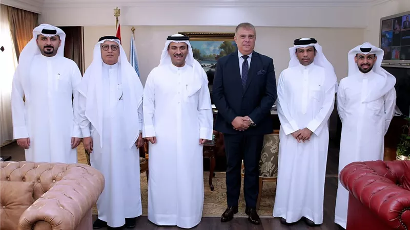 حسين زين يستقبل وزير الإعلام البحريني لبحث سبل التعاون الإعلامي