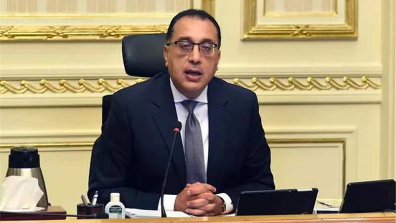 رئيس الوزراء: الدولة مهتمة باستكمال تطوير منفذ السلوم البري