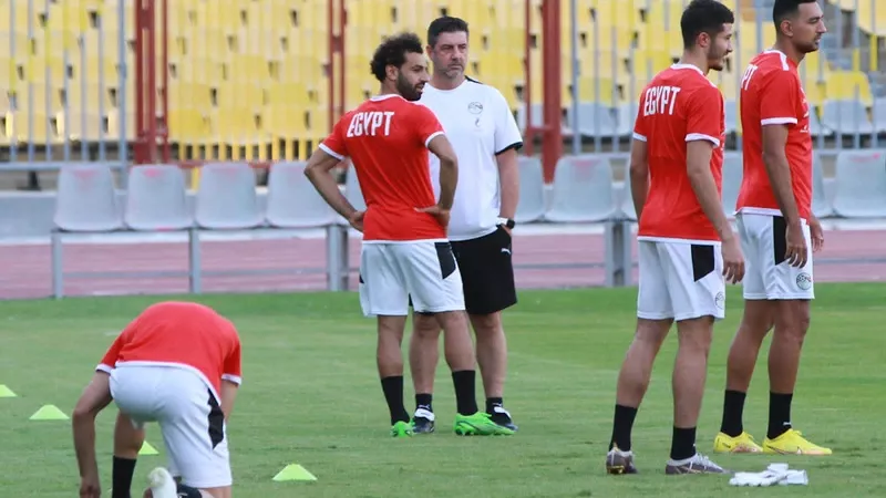 تفاصيل المران الختامى للمنتخب استعدادًا للنيجر.. ومشاركة محمد صلاح