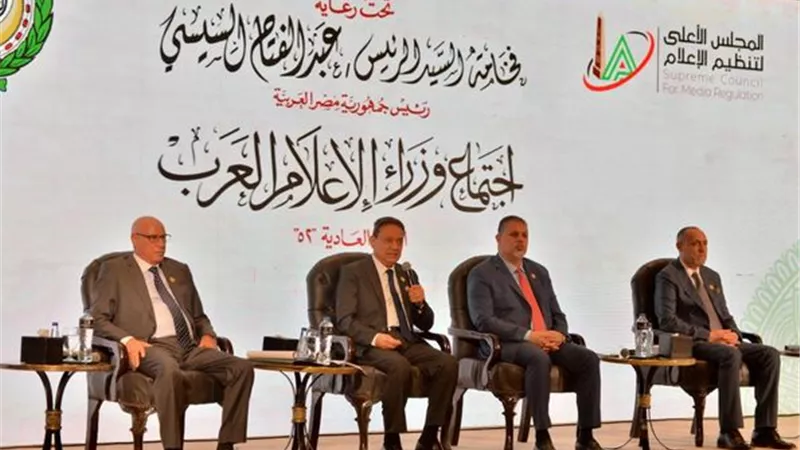 كرم جبر: الرئيس السيسي أكد أن العلاقة بين الدول العربية لا تبنى على الزعامة وإنما التعاون المشترك