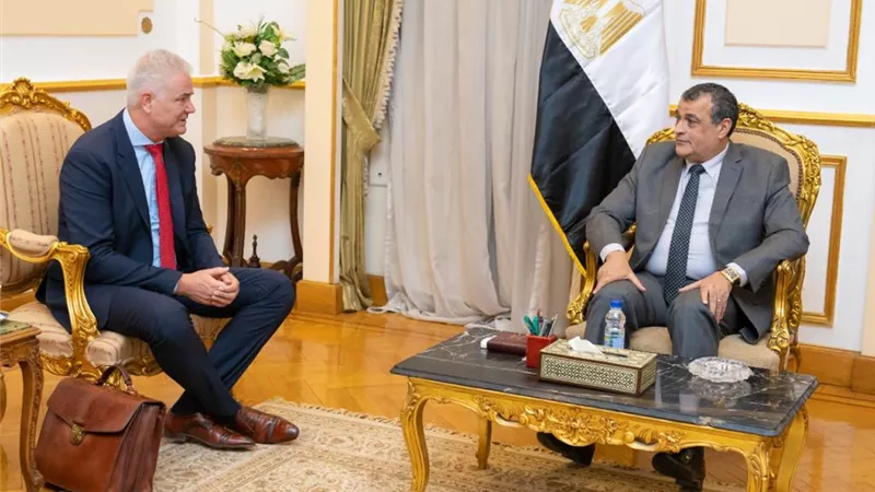 وزير الدولة للإنتاج الحربي يستقبل رئيس مجلس إدارة 