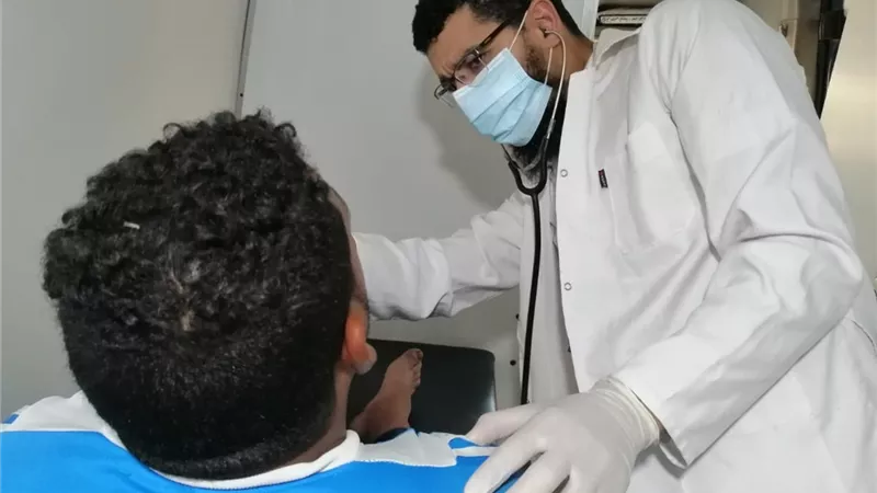 ٧ قوافل طبية عالجت ١٢ ألف مواطن بالمنيا خلال اغسطس الماضى