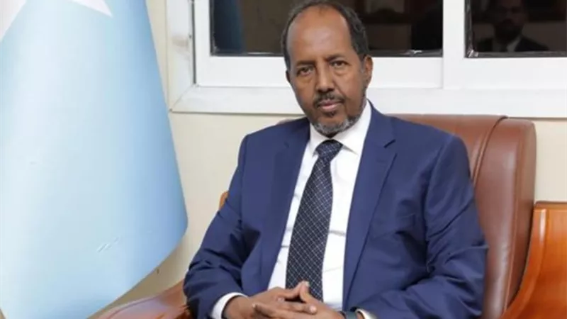الرئيس الصومالي يؤكد ضرورة التكاتف والتعاون للقضاء على الإرهابيين