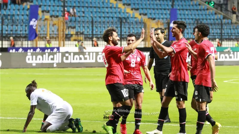 عدسة : عزت السمرى