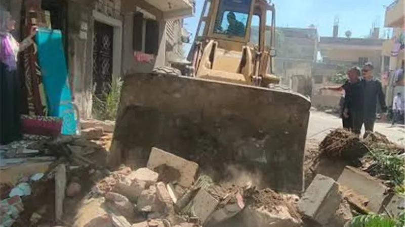 محافظ الجيزة : إزالة التعديات والبروز بشوارع ابو هميلة وطراد النيل