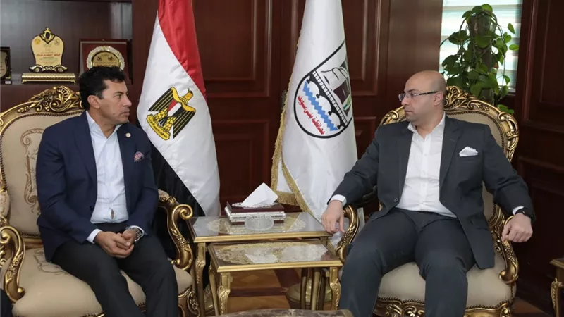 محافظ بني سويف يستقبل وزير الشباب والرياضة