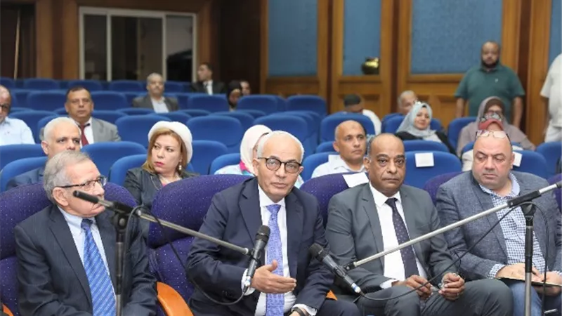 وزير التعليم يعلن عودة الاسئلة المقالية لامتحانات الثانوية بنسبة 15%
