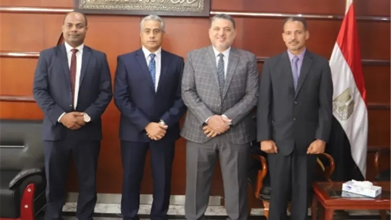 شحاتة: الوزارة حريصة على وجود منظمات نقابية قوية ومتماسكة وفاعلة