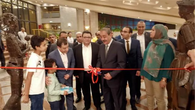معرض تشكيلي في حفل افتتاح مهرجان الإسماعيلية للفنون الشعبية..صور