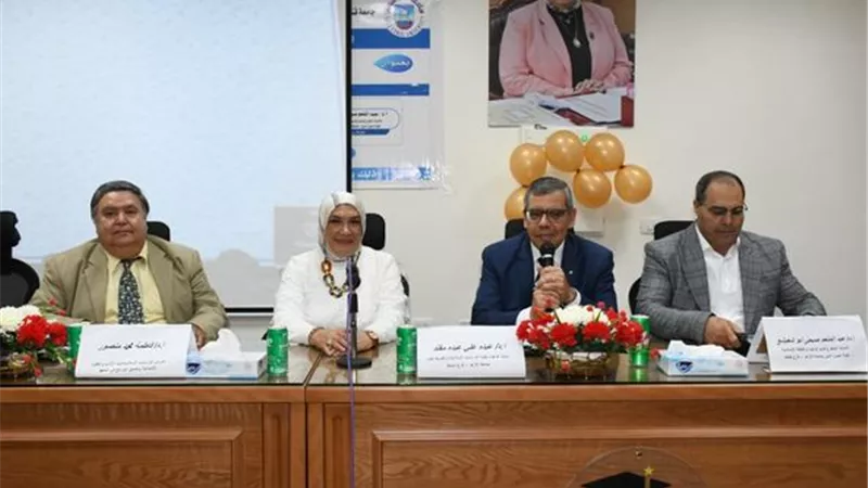مناقشة أول رسالة ماجستير بمعهد الدراسات الأفروآسيوية في جامعة القناة