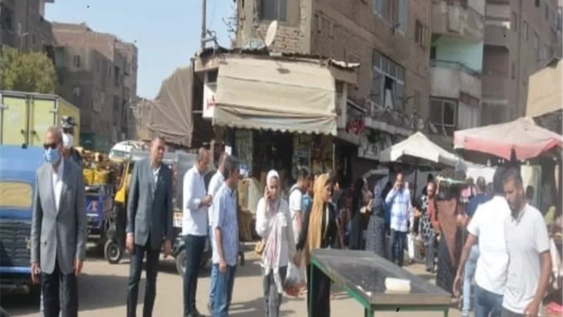 الهجان: ضبط سيارتين وإزالة 15كشك مُخالف ورفع 1200طن تراكمات قمامة